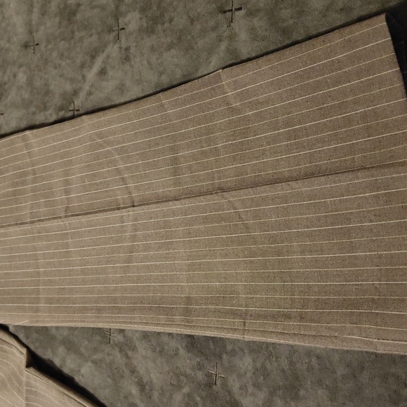 East 5th Brown Trousers Elegant and Versatile - Picture 2 of 12